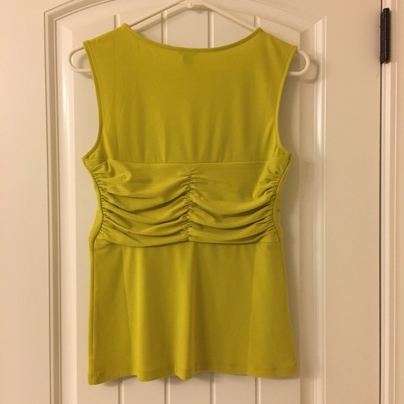 Ann Taylor Yellow Women’s Top Size Small - Picture 3 of 3